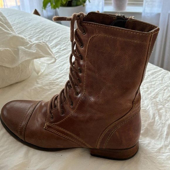 Woman's Skechers -Starship Side Zip Leather Combat Boots Size 9 Very Comfortable - Picture 3 of 14